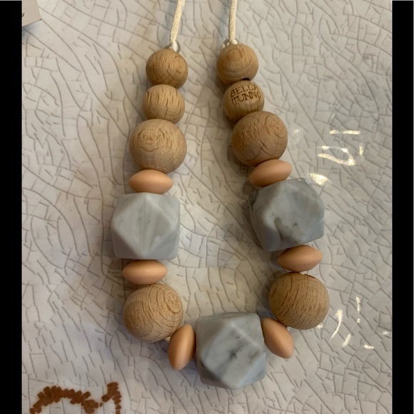 NWT Bella Tunno One.Good.Bead Mom Teether Necklace - Picture 2 of 3